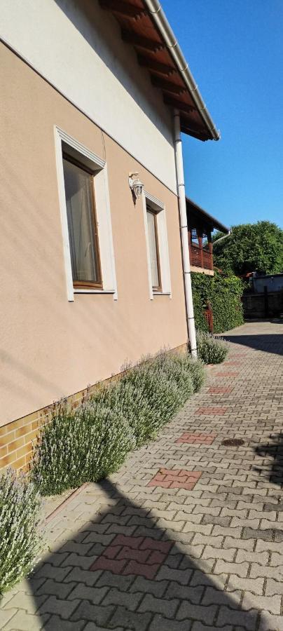 Rozsakert Apartmanhaz Hajduszoboszlo Exterior photo