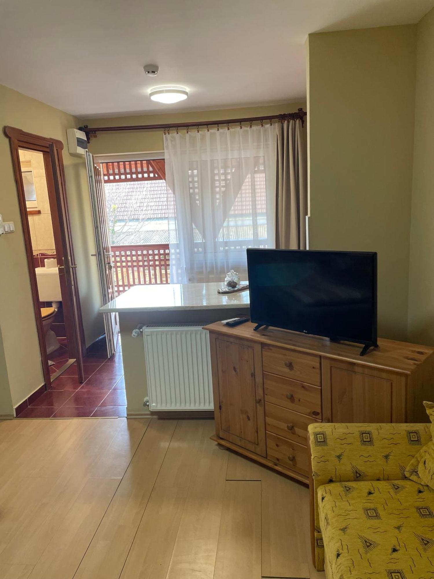 Rozsakert Apartmanhaz Hajduszoboszlo Exterior photo