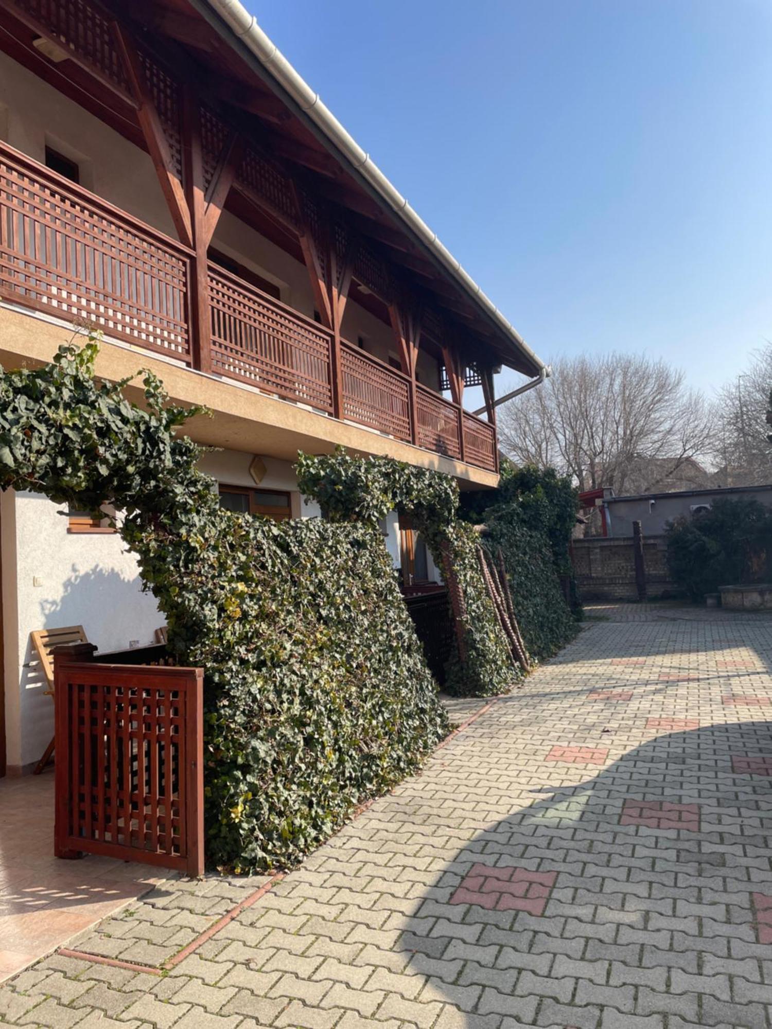 Rozsakert Apartmanhaz Hajduszoboszlo Exterior photo