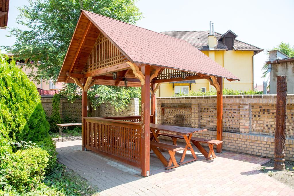 Rozsakert Apartmanhaz Hajduszoboszlo Exterior photo
